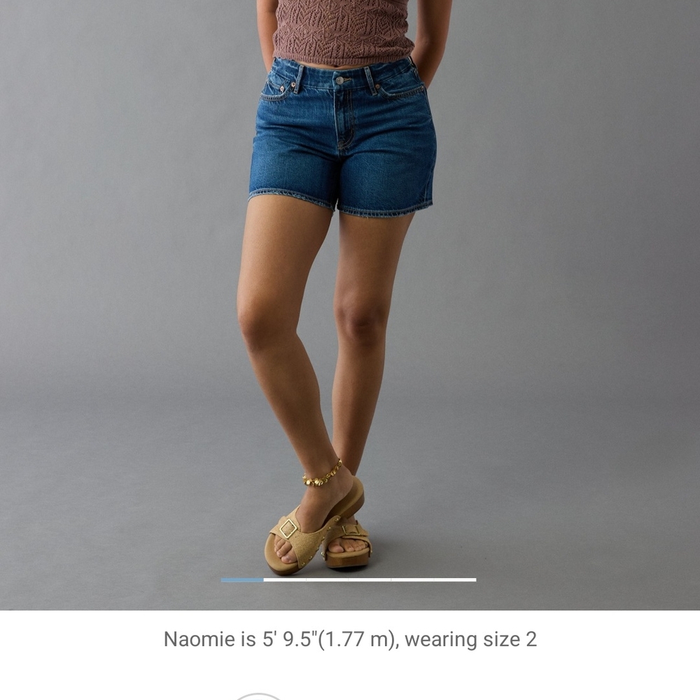 American Eagle Blue Denim Jeans (Curvy) - Picture 9 of 9